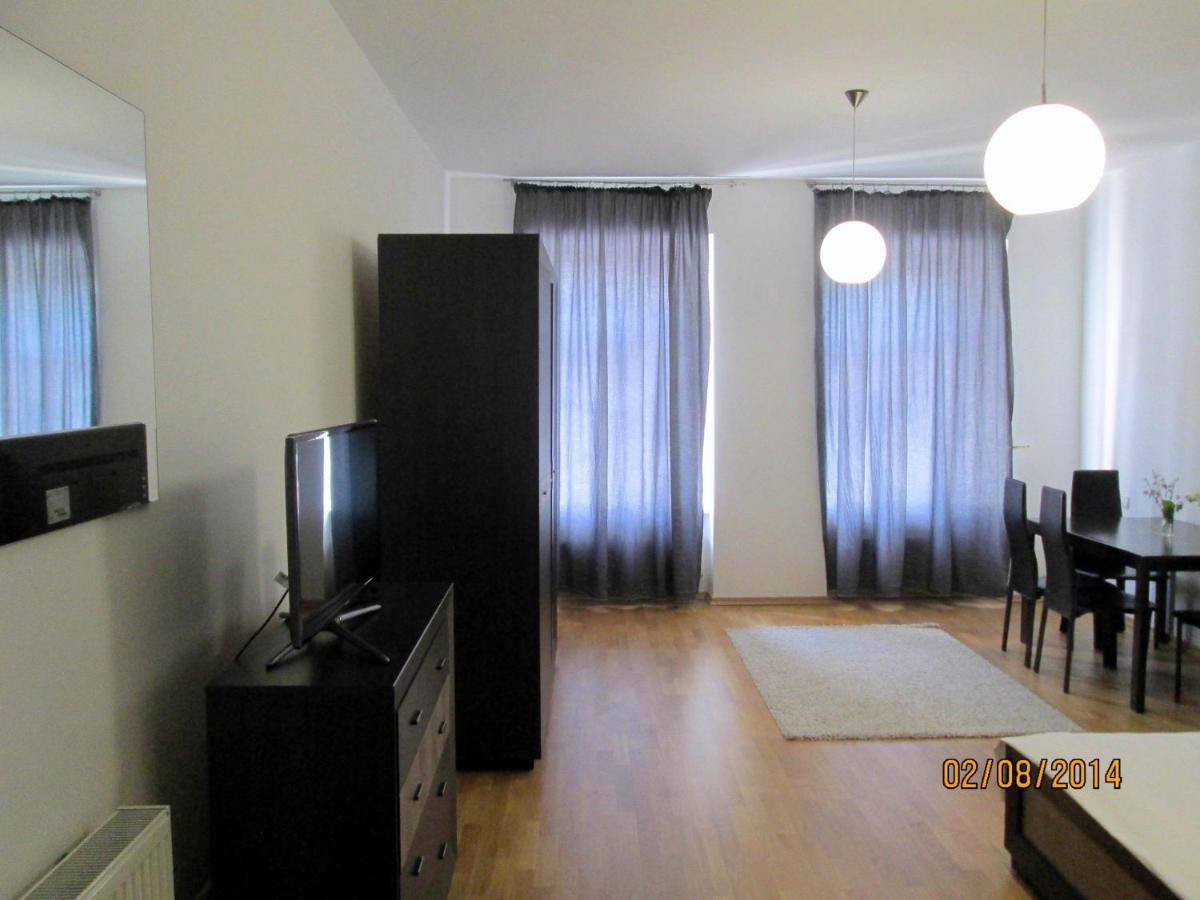 Apartment In The Centre Of Lviv Room photo