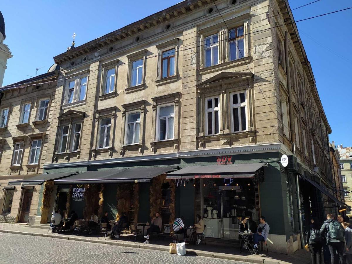 Apartment In The Centre Of Lviv Exterior photo