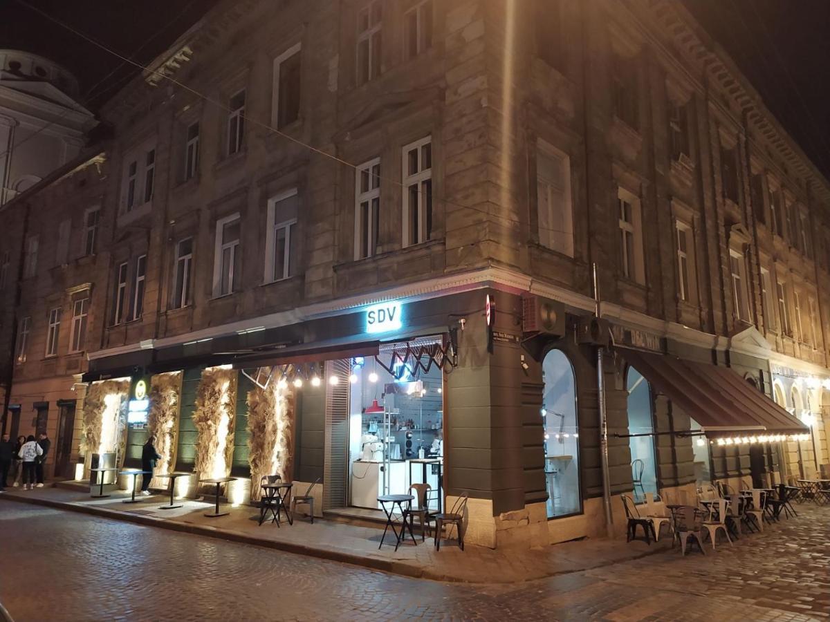 Apartment In The Centre Of Lviv Exterior photo