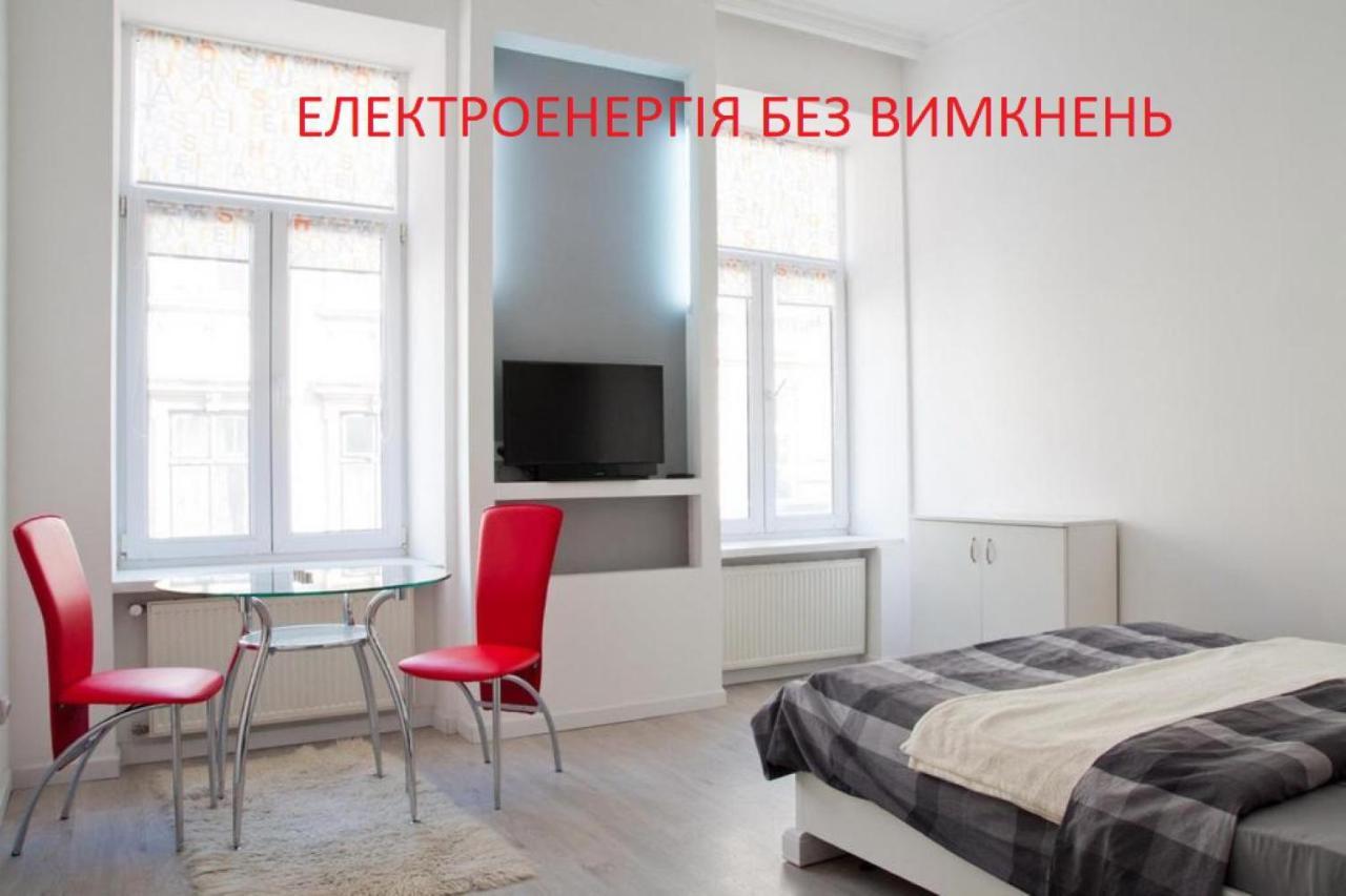 Apartment In The Centre Of Lviv Exterior photo