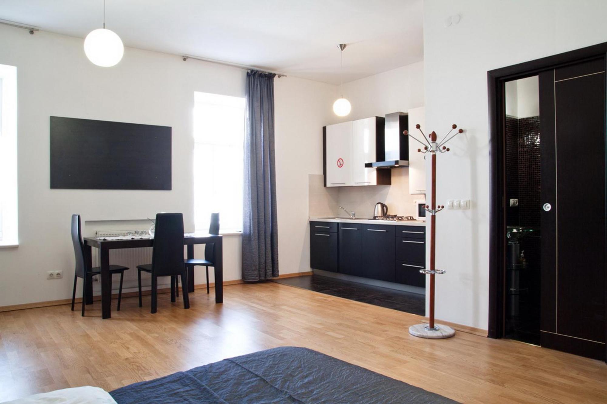 Apartment In The Centre Of Lviv Room photo
