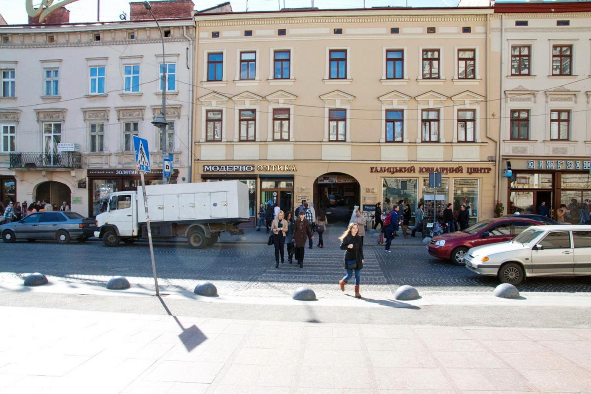 Apartment In The Centre Of Lviv Room photo