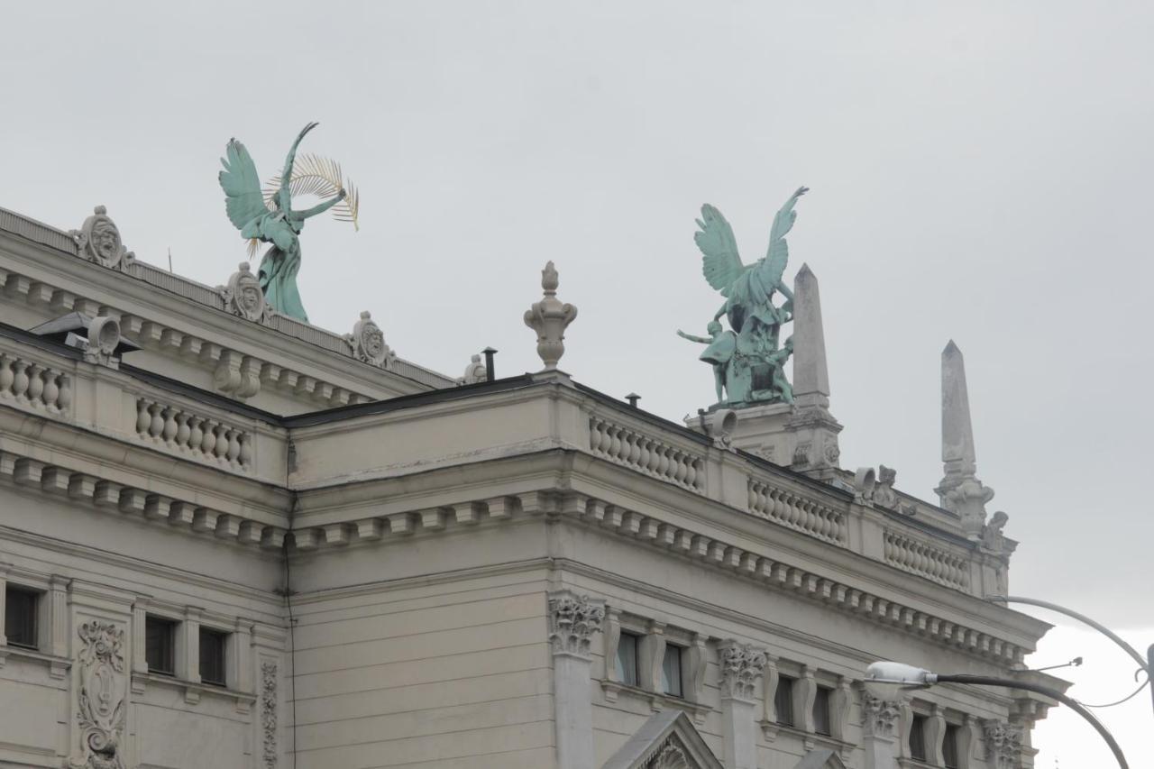 Apartment In The Centre Of Lviv Exterior photo