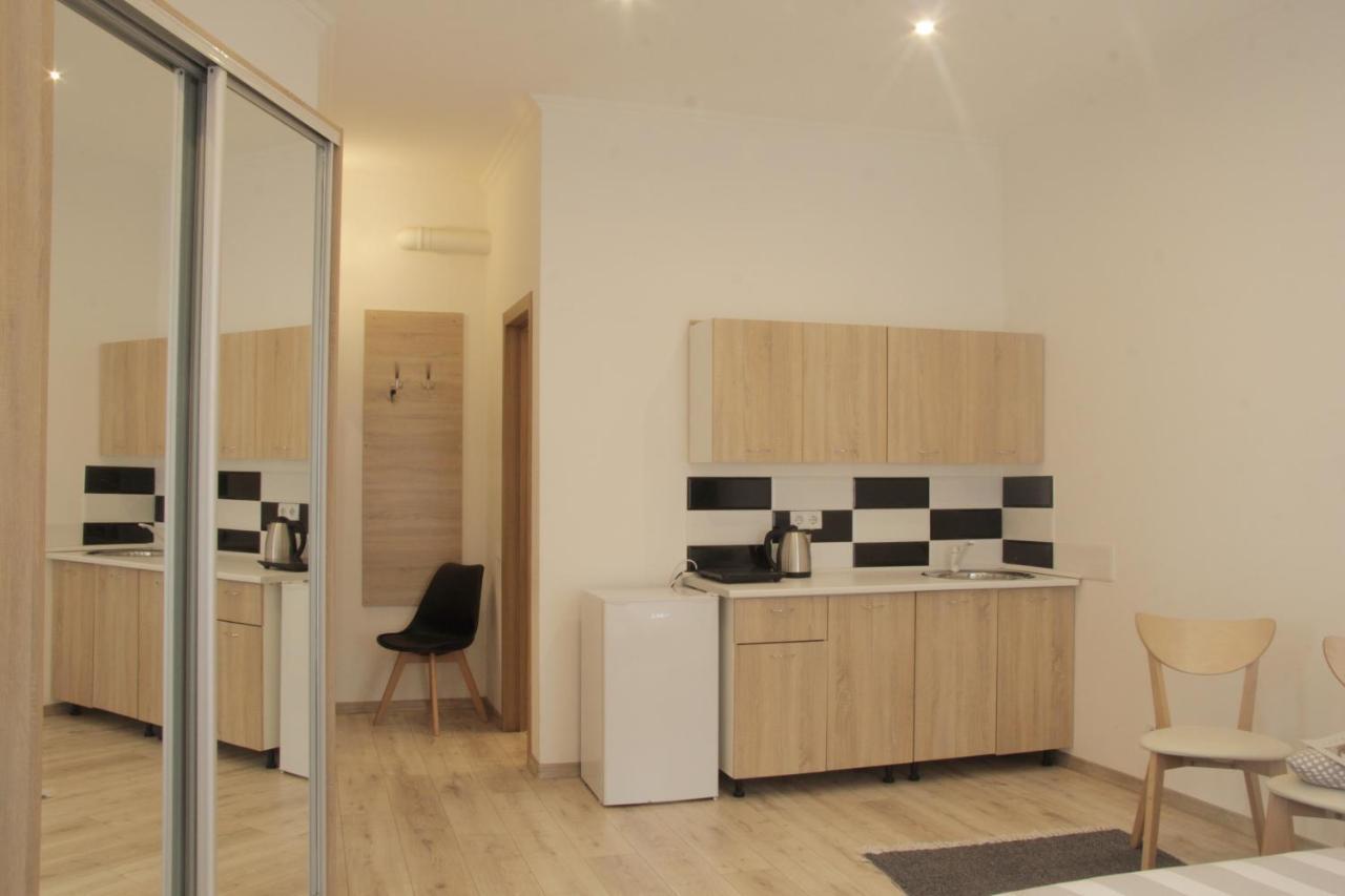 Apartment In The Centre Of Lviv Exterior photo