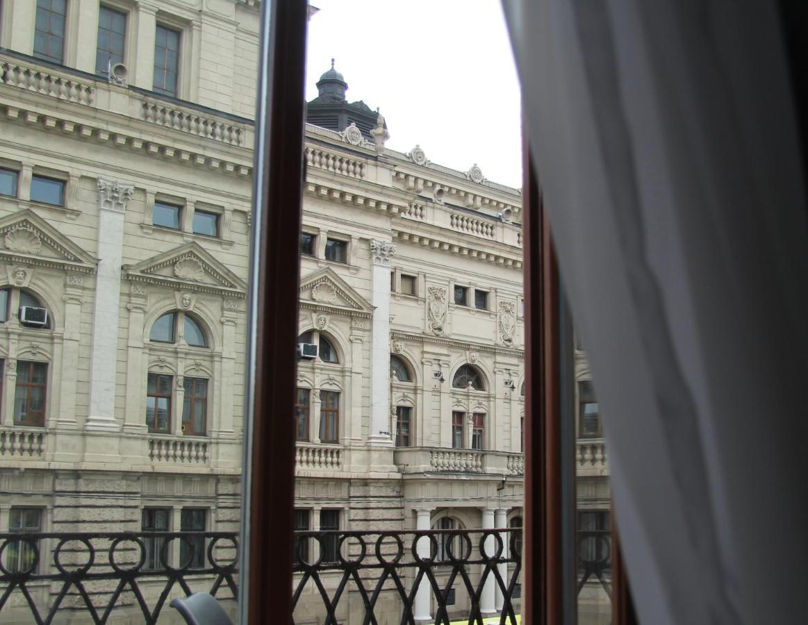 Apartment In The Centre Of Lviv Exterior photo